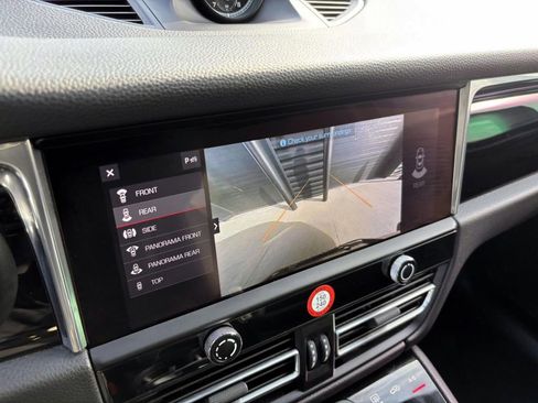 Certified 2024 Porsche Macan image 35