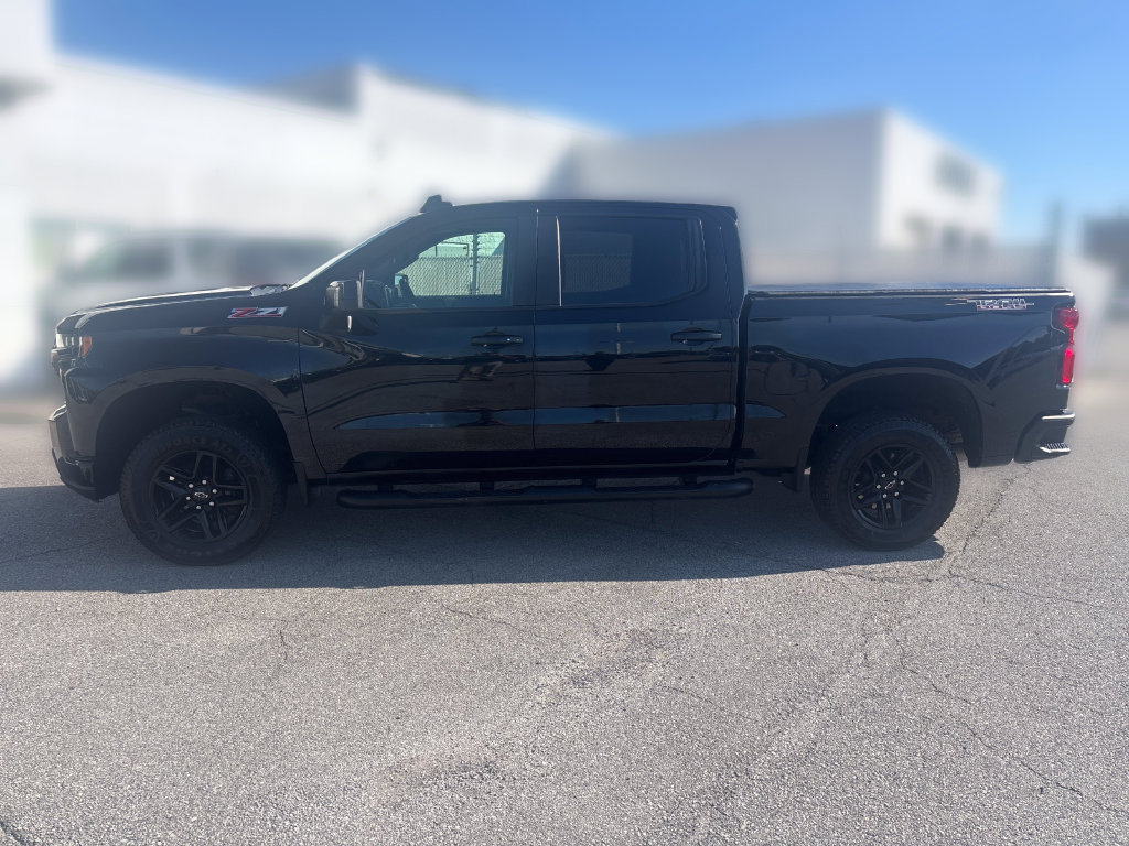 Used 2021 Chevrolet Silverado 1500 LT Trail Boss w/ Convenience Package II AWD/4WD image 2