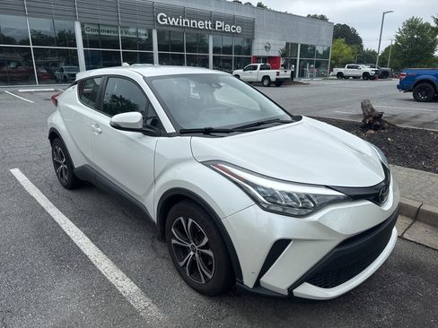 Used 2021 Toyota C-HR LE FWD image 2