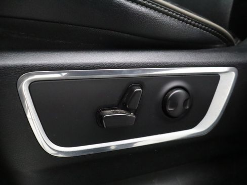Used 2022 RAM 1500 Laramie RWD image 8