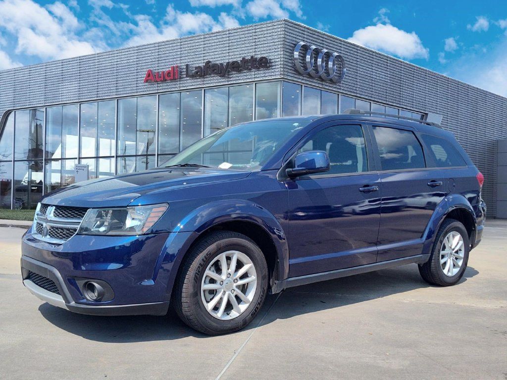 Used 2019 Dodge Journey SE FWD image 1