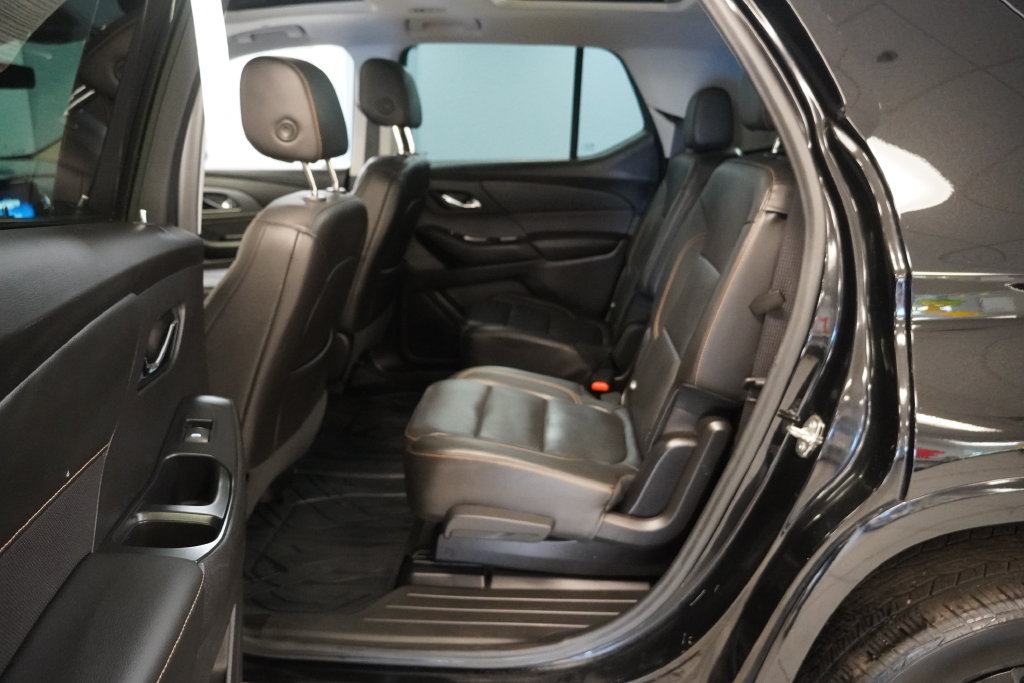 Used 2021 Chevrolet Traverse Premier w/ Redline Edition AWD/4WD image 23
