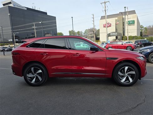 Used 2024 Jaguar F-PACE R-Dynamic S image 6