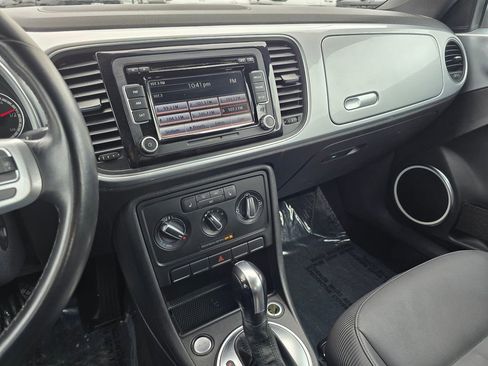 Used 2013 Volkswagen Beetle 2.5 50's Edition image 24