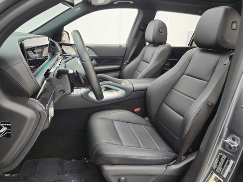 Used 2021 Mercedes-Benz GLS 450 4MATIC image 13