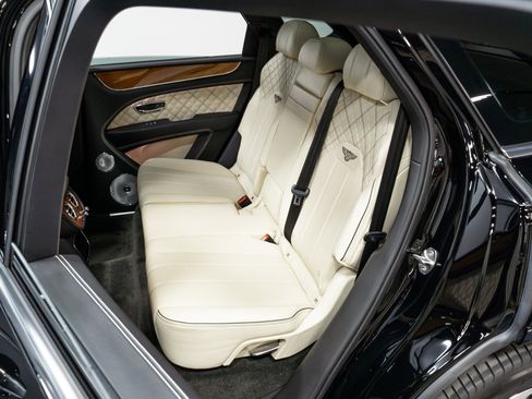 Used 2021 Bentley Bentayga w/ First Edition Specification AWD/4WD image 41