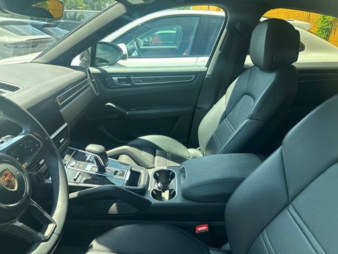 Certified 2023 Porsche Cayenne Coupe AWD/4WD image 7