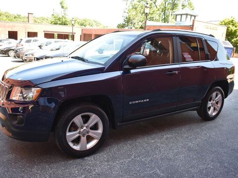 Used 2012 Jeep Compass Sport AWD/4WD image 7