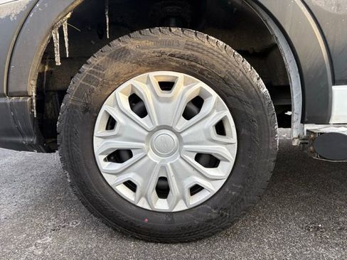 Used 2024 Ford Transit 250 Low Roof w/ Exterior Upgrade Package image 16