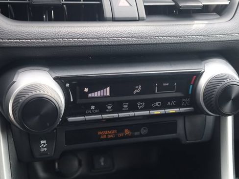 Used 2020 Toyota RAV4 LE w/ Carpet Mat Package FWD image 19