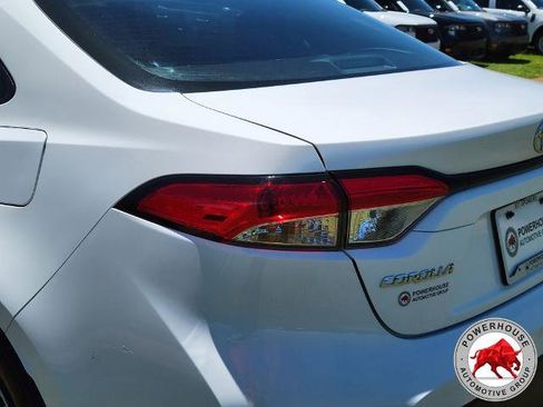 Used 2023 Toyota Corolla LE FWD image 13