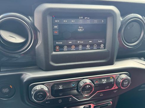 Used 2022 Jeep Wrangler Unlimited Sport AWD/4WD image 21