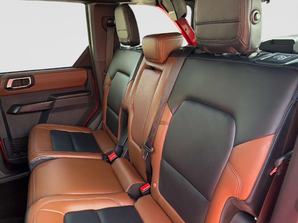 Used 2024 Ford Bronco Outer Banks AWD/4WD image 14