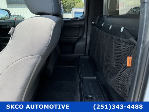 Used 2020 Toyota Tacoma SR RWD image 14