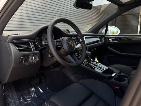 New 2026 Porsche Macan S image 4