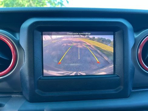 Used 2021 Jeep Wrangler Sport AWD/4WD image 24