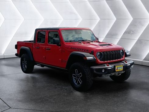Used 2026 Jeep Gladiator Mojave AWD/4WD image 8
