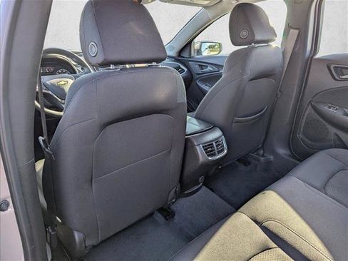 Used 2025 Chevrolet Malibu LT FWD image 23
