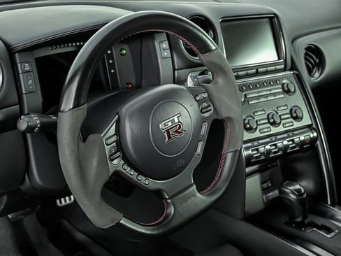 Used 2012 Nissan GT-R Premium AWD/4WD image 19