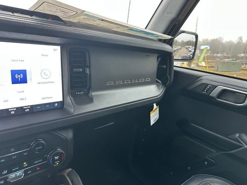 New 2025 Ford Bronco Badlands image 68