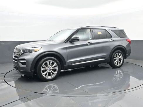 Used 2023 Ford Explorer Limited image 5