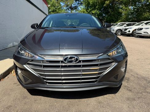Used 2020 Hyundai Elantra SEL FWD image 3