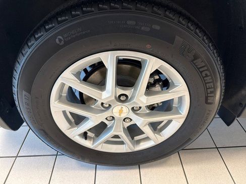 Used 2023 Chevrolet Equinox LT image 10