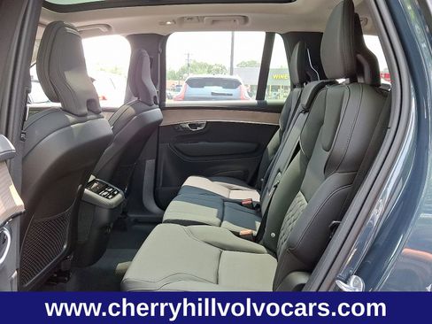 New 2025 Volvo XC90 B6 Plus w/ Protection Package Premier image 10