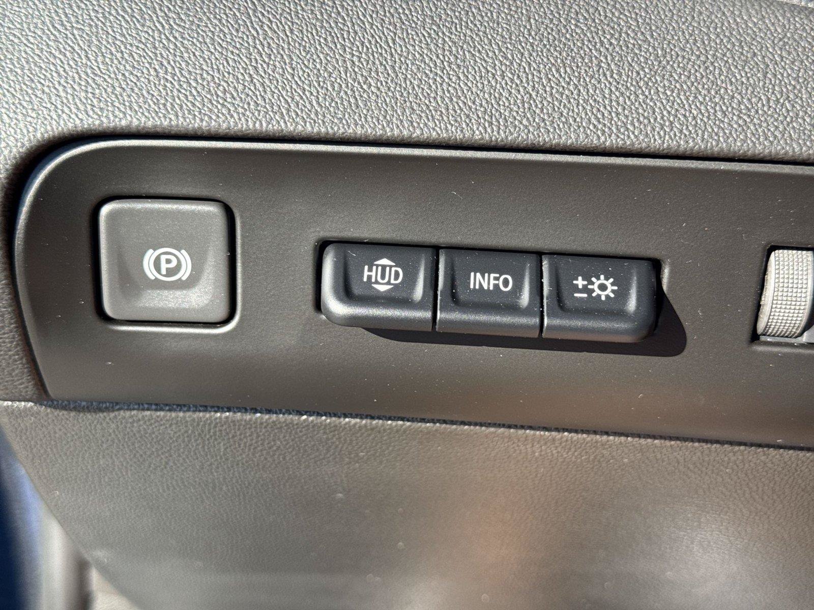 Used 2023 Buick Enclave Premium FWD image 18