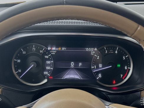 Used 2023 Jaguar F-PACE S image 12