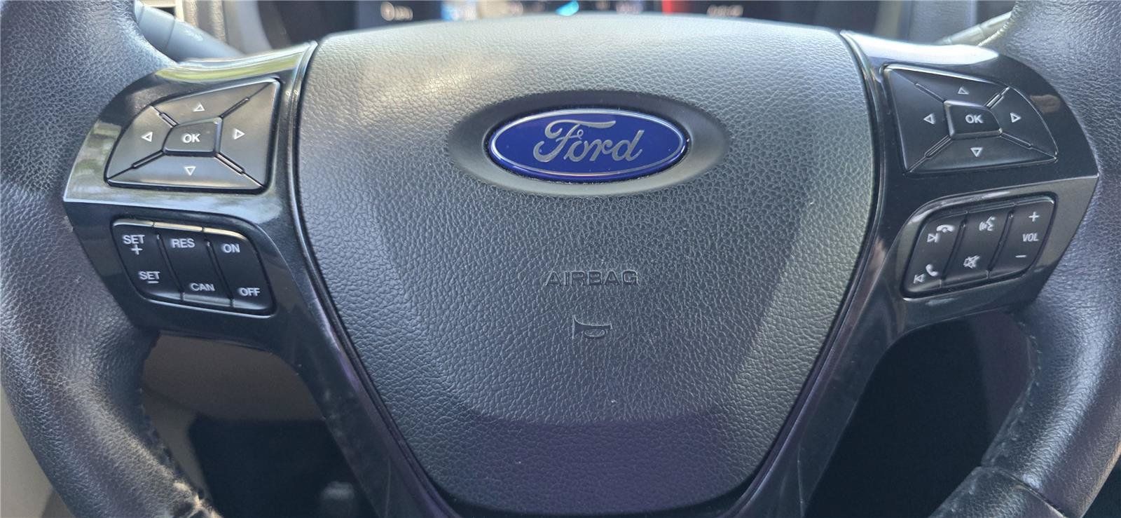 Used 2016 Ford Explorer XLT w/ Equipment Group 201A FWD image 17