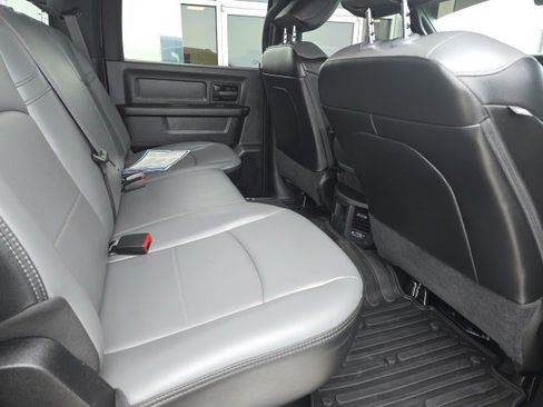 Used 2022 RAM 2500 Tradesman w/ Chrome Appearance Group image 5