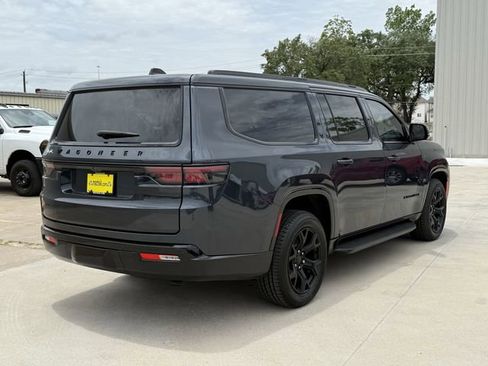 New 2025 Jeep Wagoneer L Series II AWD/4WD image 7