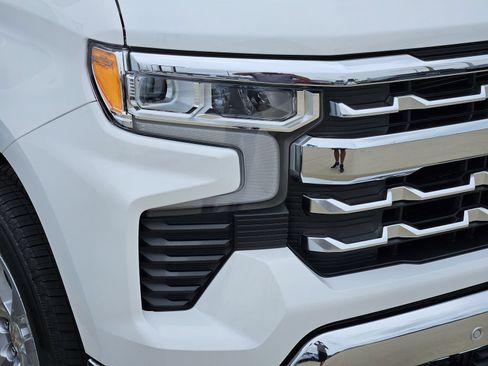 New 2026 Chevrolet Silverado 1500 LTZ w/ LTZ Convenience Package II AWD/4WD image 9