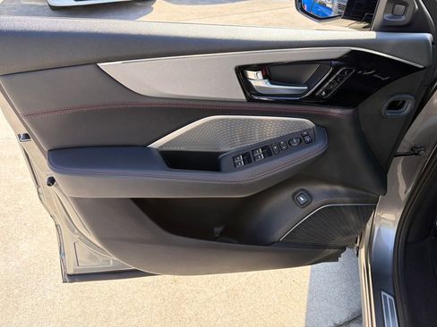 Used 2023 Acura MDX A-Spec image 19