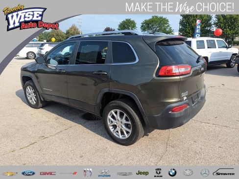 Used 2014 Jeep Cherokee Latitude w/ Cold Weather Group AWD/4WD image 5