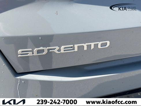 New 2026 Kia Sorento S image 10