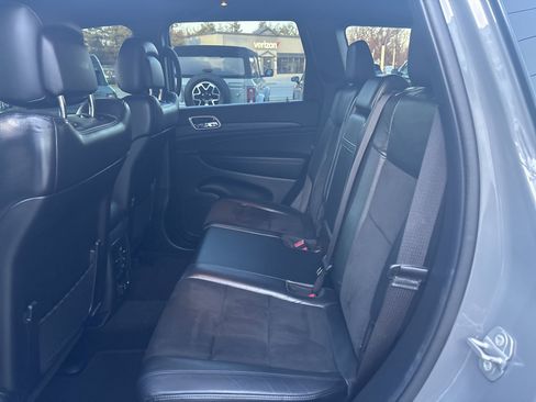 Used 2022 Jeep Grand Cherokee Laredo X image 25