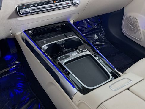 New 2026 Mercedes-Benz GLB 250 4MATIC image 5