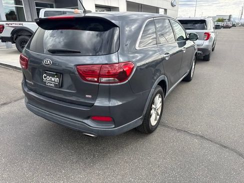 Used 2020 Kia Sorento LX AWD/4WD image 7