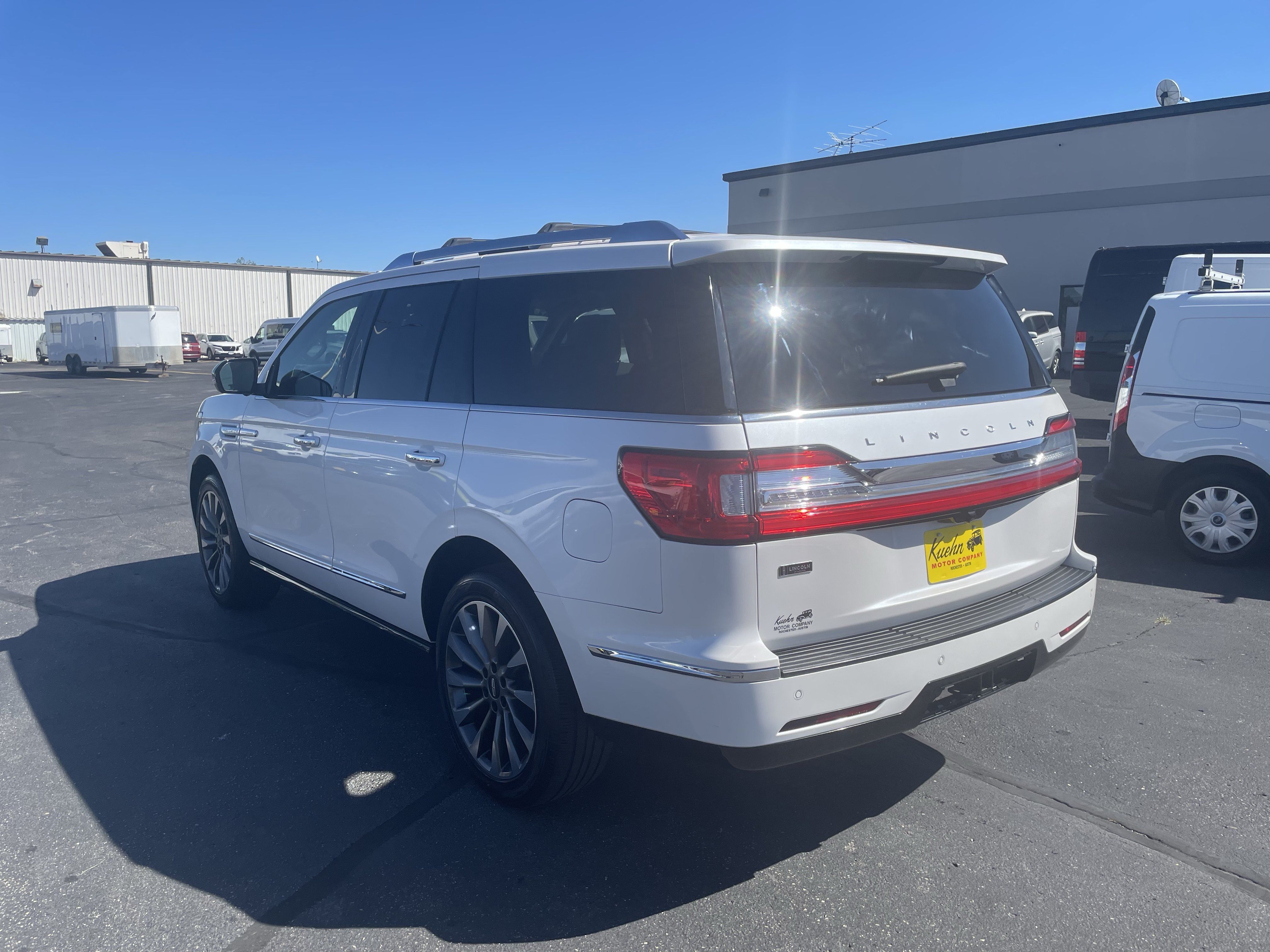 Used 2019 Lincoln Navigator Select AWD/4WD image 6