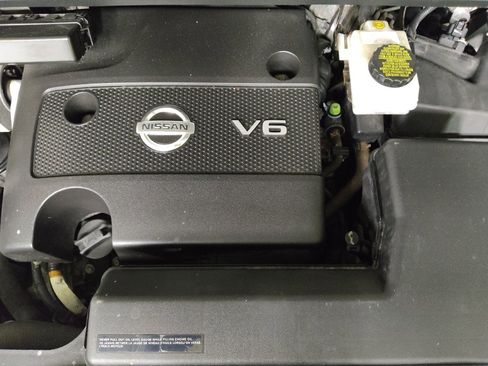 Used 2014 Nissan Pathfinder S image 30