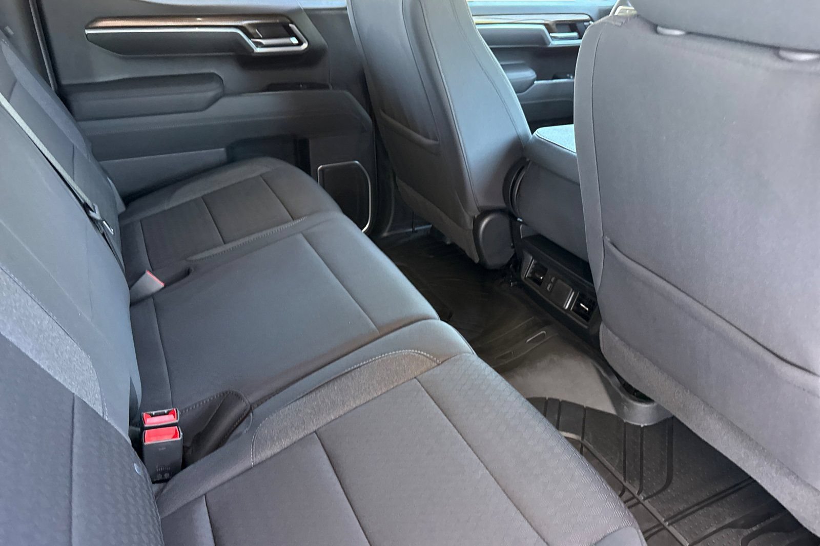 Used 2026 Chevrolet Silverado 1500 RST w/ LPO, Dark Essentials Package AWD/4WD image 23