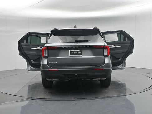 New 2026 Ford Explorer Active RWD image 33