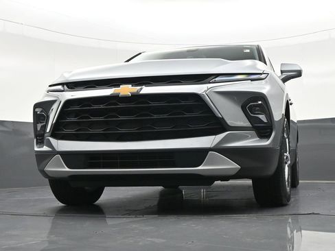 Used 2024 Chevrolet Blazer LT FWD image 32