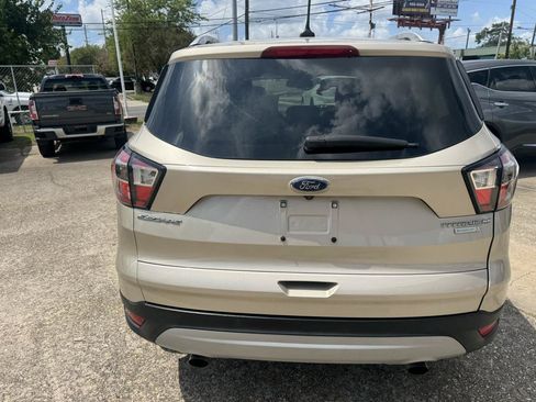 Used 2018 Ford Escape Titanium FWD image 3