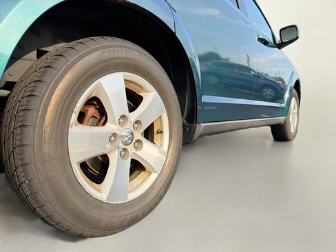Used 2009 Dodge Journey SXT FWD image 7