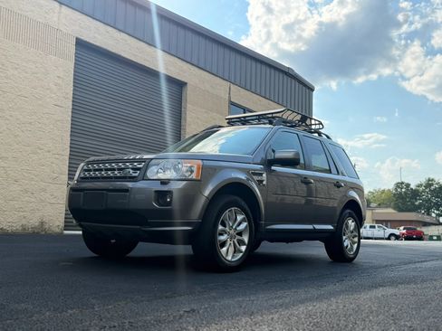 Used 2011 Land Rover LR2 HSE AWD/4WD image 41