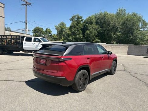 New 2025 Jeep Wagoneer S Launch Edition w/ Trailer Tow Group image 7