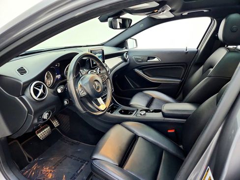 Used 2017 Mercedes-Benz GLA 250 4MATIC image 3